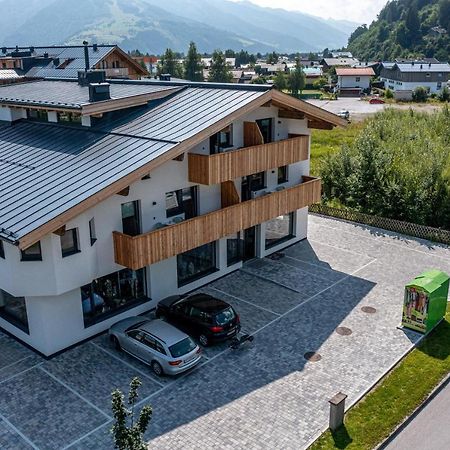 Tevini Boutique Suites By We Rent Zell am See Exteriér fotografie