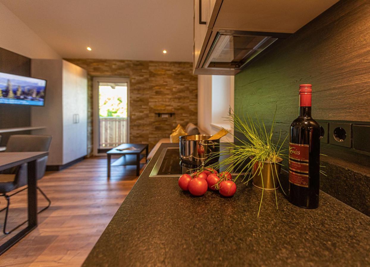 Tevini Boutique Suites By We Rent Zell am See Exteriér fotografie