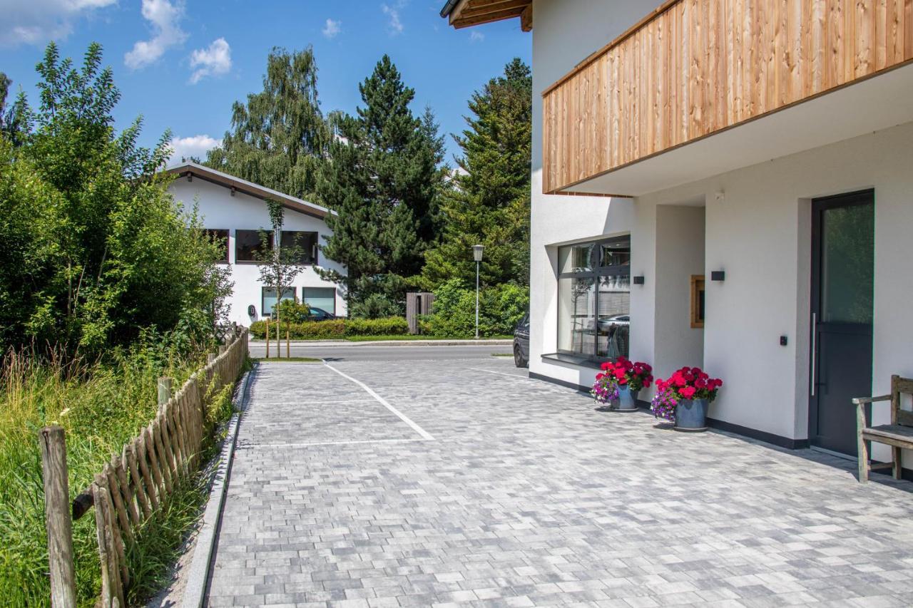 Tevini Boutique Suites By We Rent Zell am See Exteriér fotografie